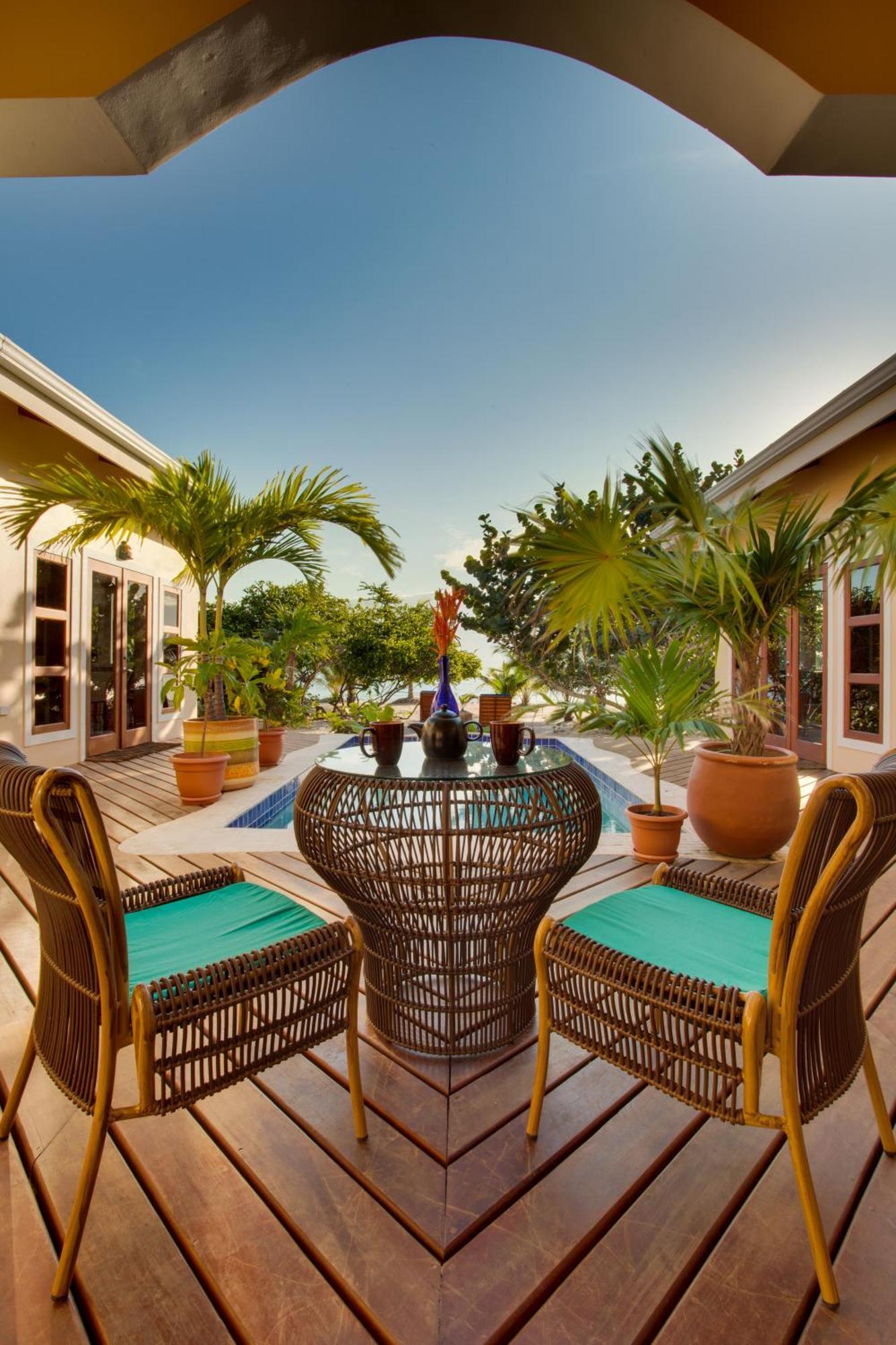 Naia Resort And Spa Placencia Esterno foto